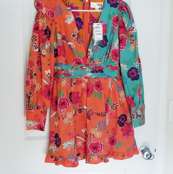 Misa Hylton Ruffled V-Neck Dress - Picture 4 of 5